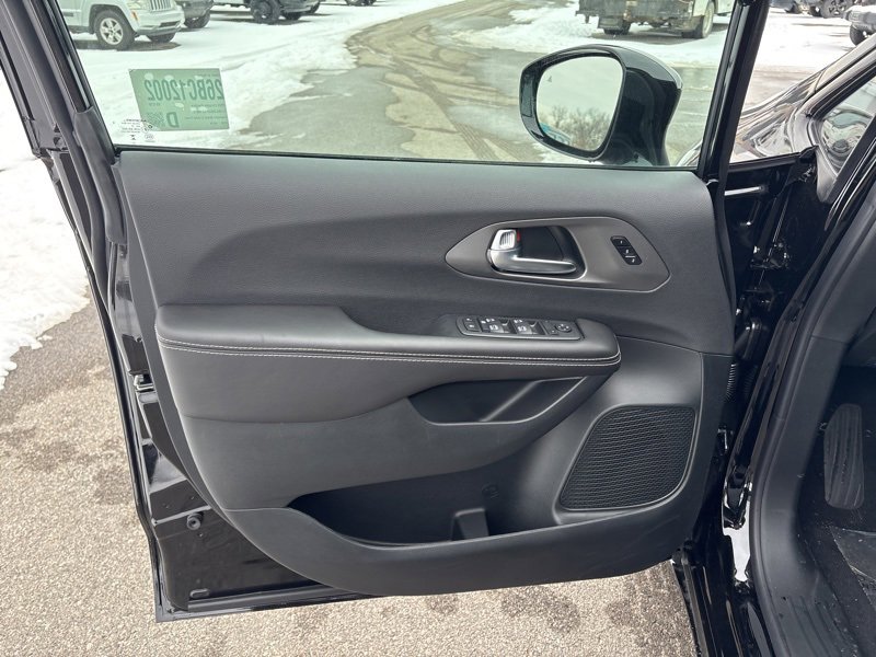 New 2026 Chrysler Pacifica Select w/ S Appearance Package image 17