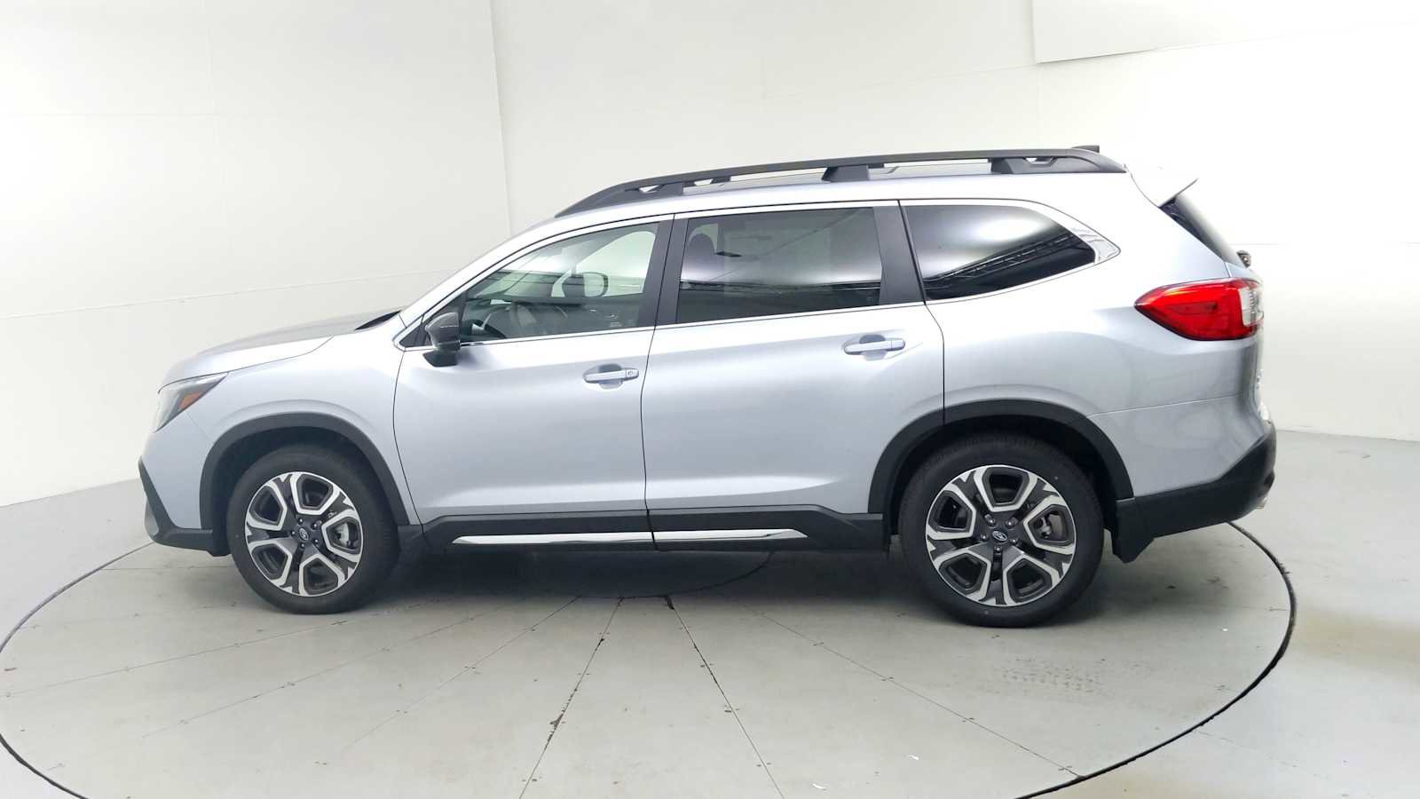 New 2025 Subaru Ascent Limited image 6
