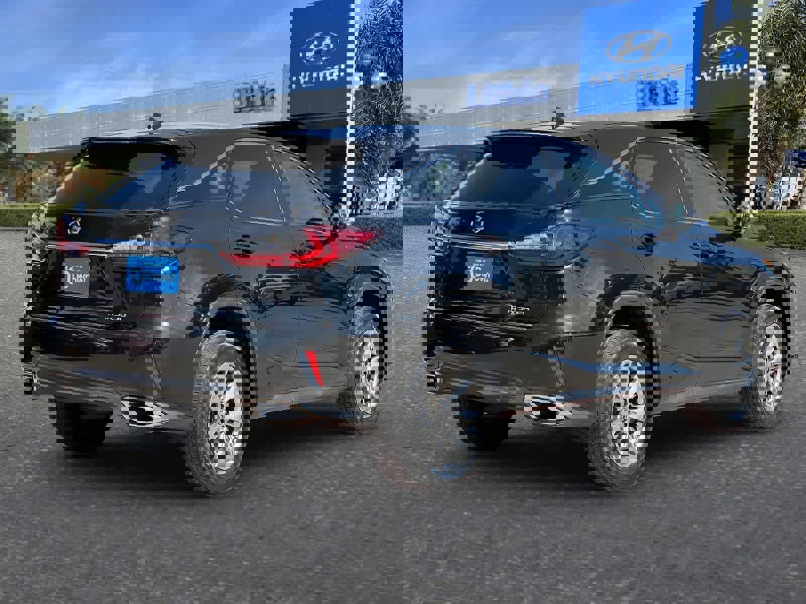 Used 2019 Lexus RX 350 FWD w/ Accessory Package image 3