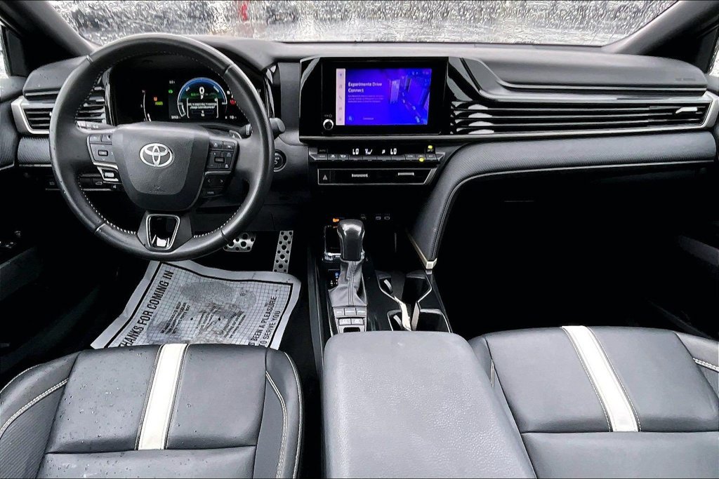 Used 2025 Toyota Camry SE FWD image 14