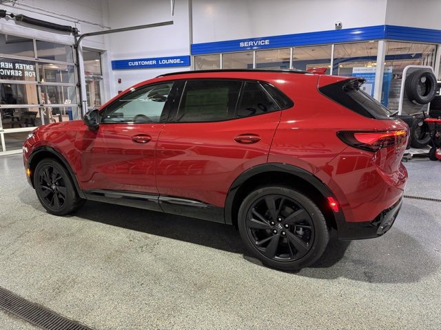 New 2025 Buick Envision Sport Touring image 5