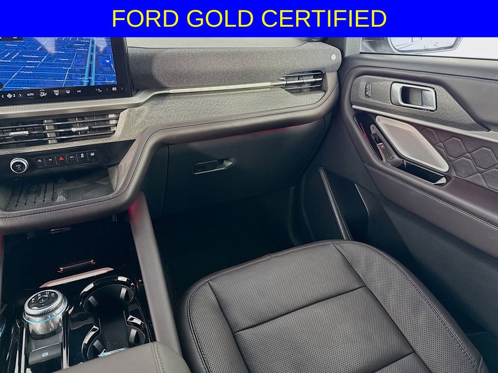 Used 2025 Ford Explorer Platinum w/ LUX Leather Package image 25