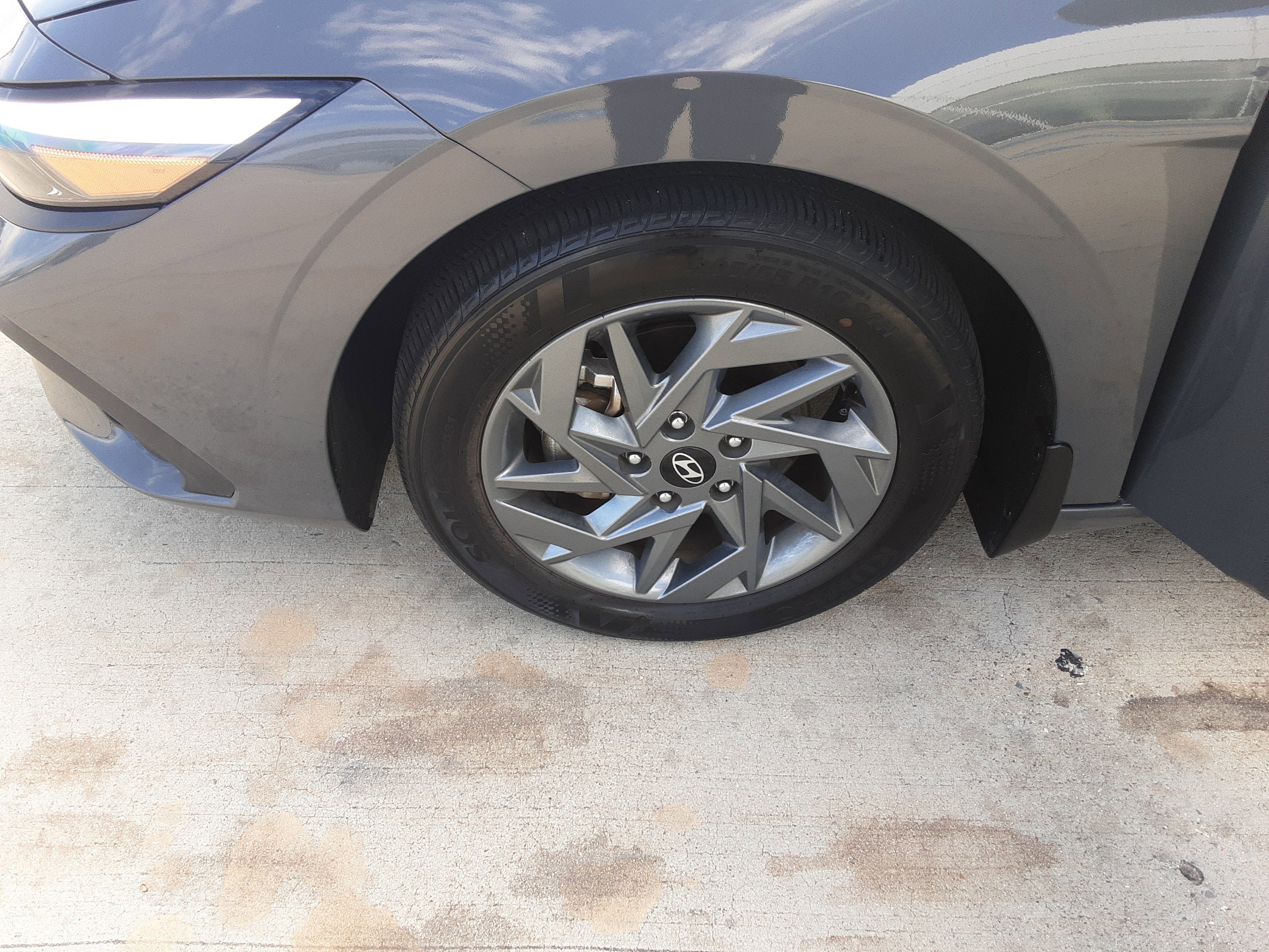 Used 2024 Hyundai Elantra SEL image 21