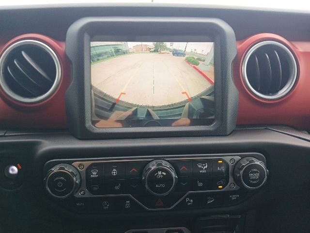 Used 2018 Jeep Wrangler Unlimited Rubicon AWD/4WD image 18