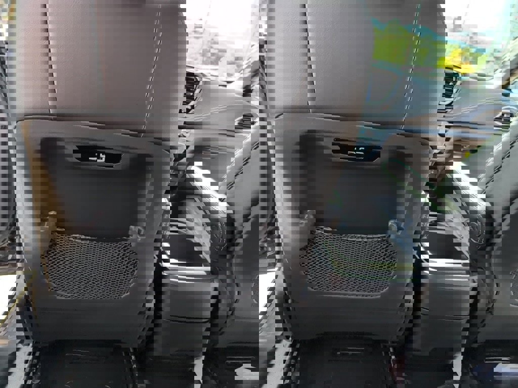 New 2026 Chrysler Pacifica Select image 16