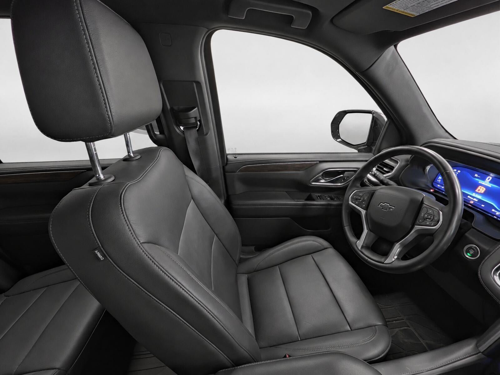 Used 2023 Chevrolet Suburban Z71 AWD/4WD image 12
