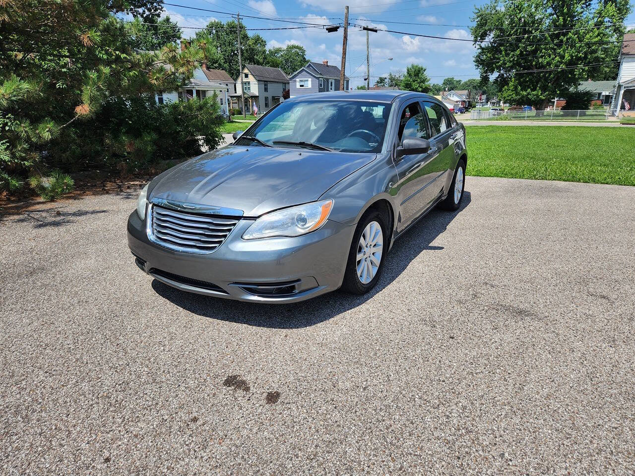 Used 2012 Chrysler 200 Touring FWD image 12