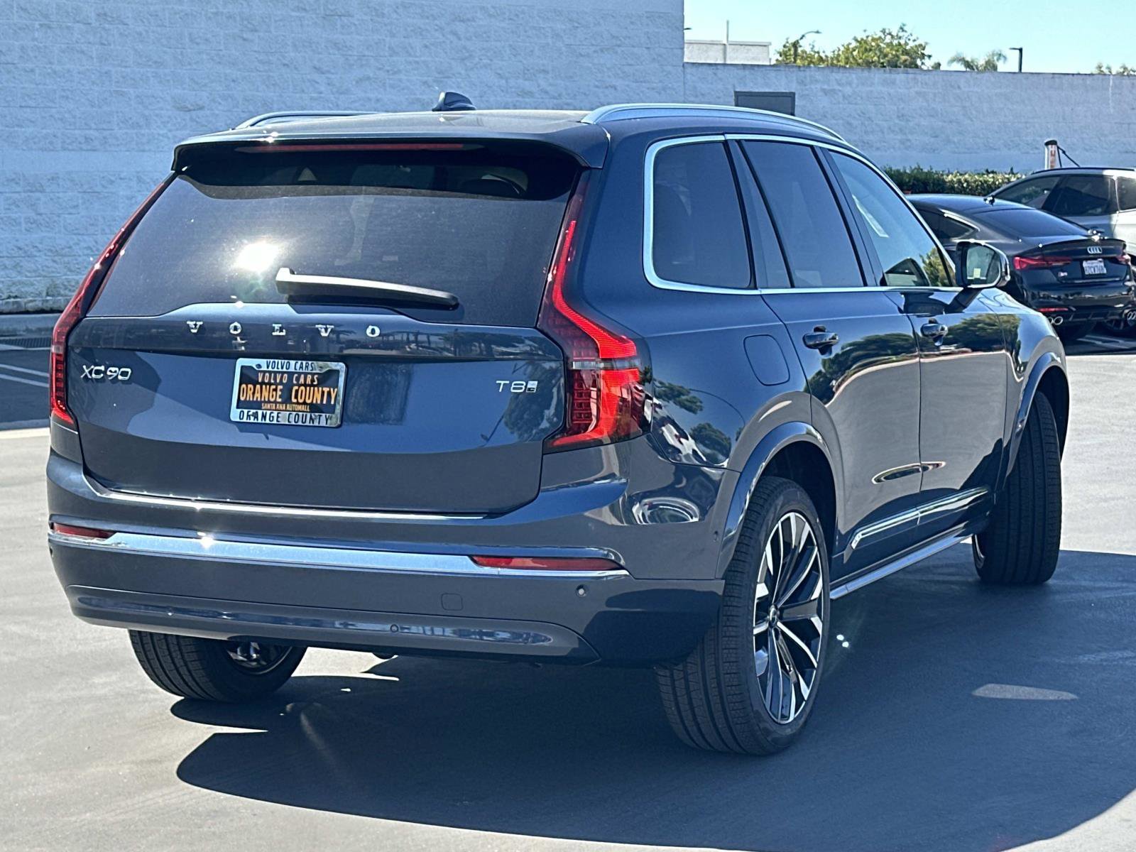 New 2026 Volvo XC90 T8 Ultra w/ Protection Package Premier image 6