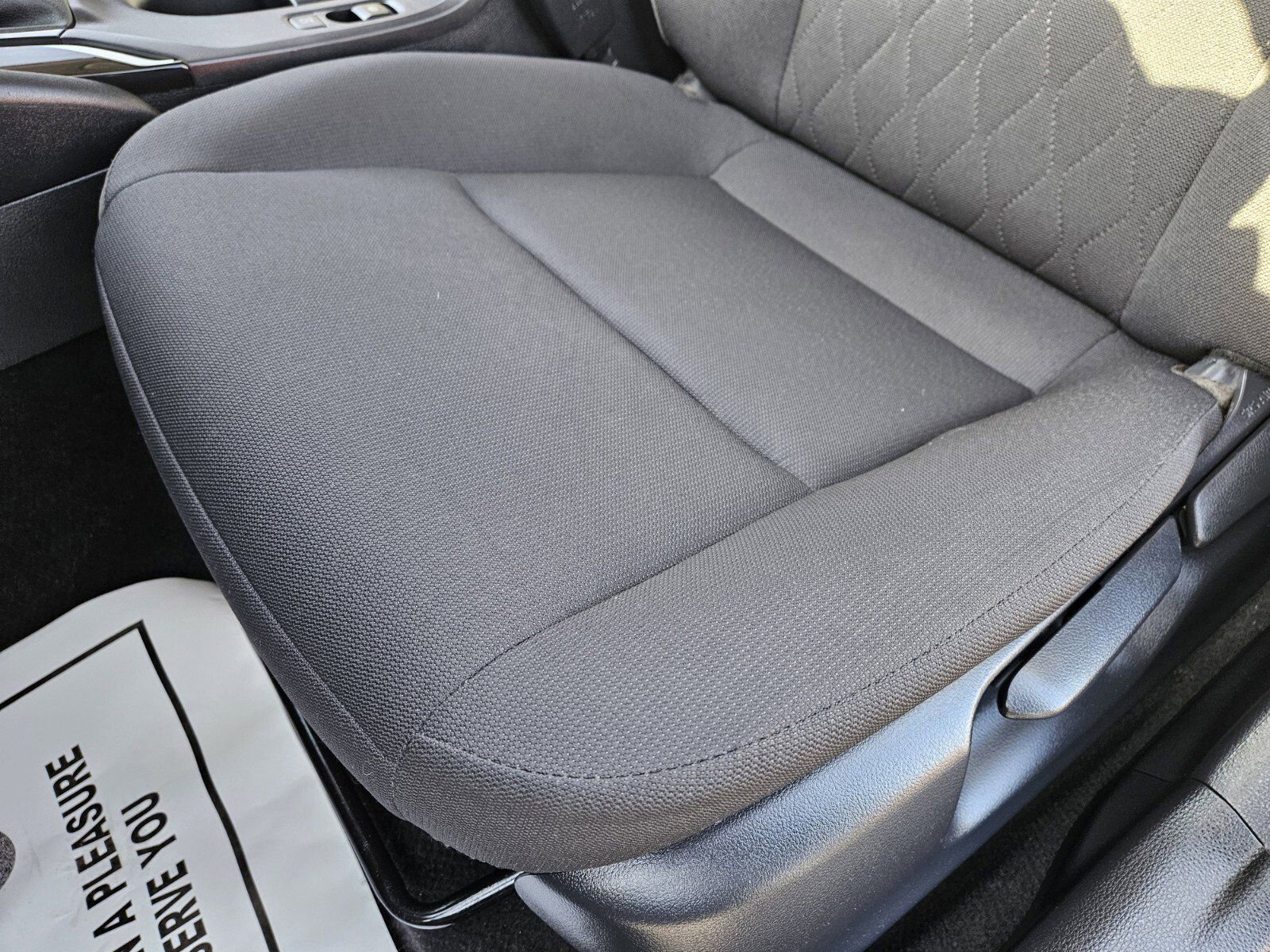 Used 2025 Toyota Corolla LE image 8