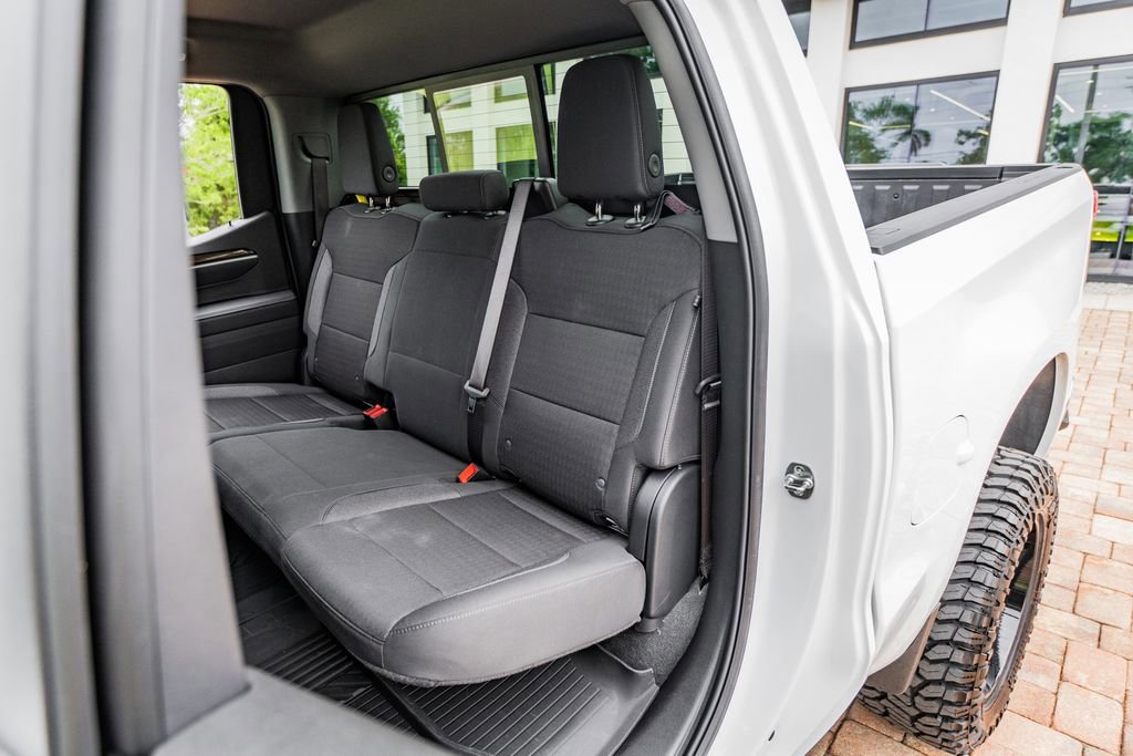 Used 2025 Chevrolet Silverado 1500 LT AWD/4WD image 36
