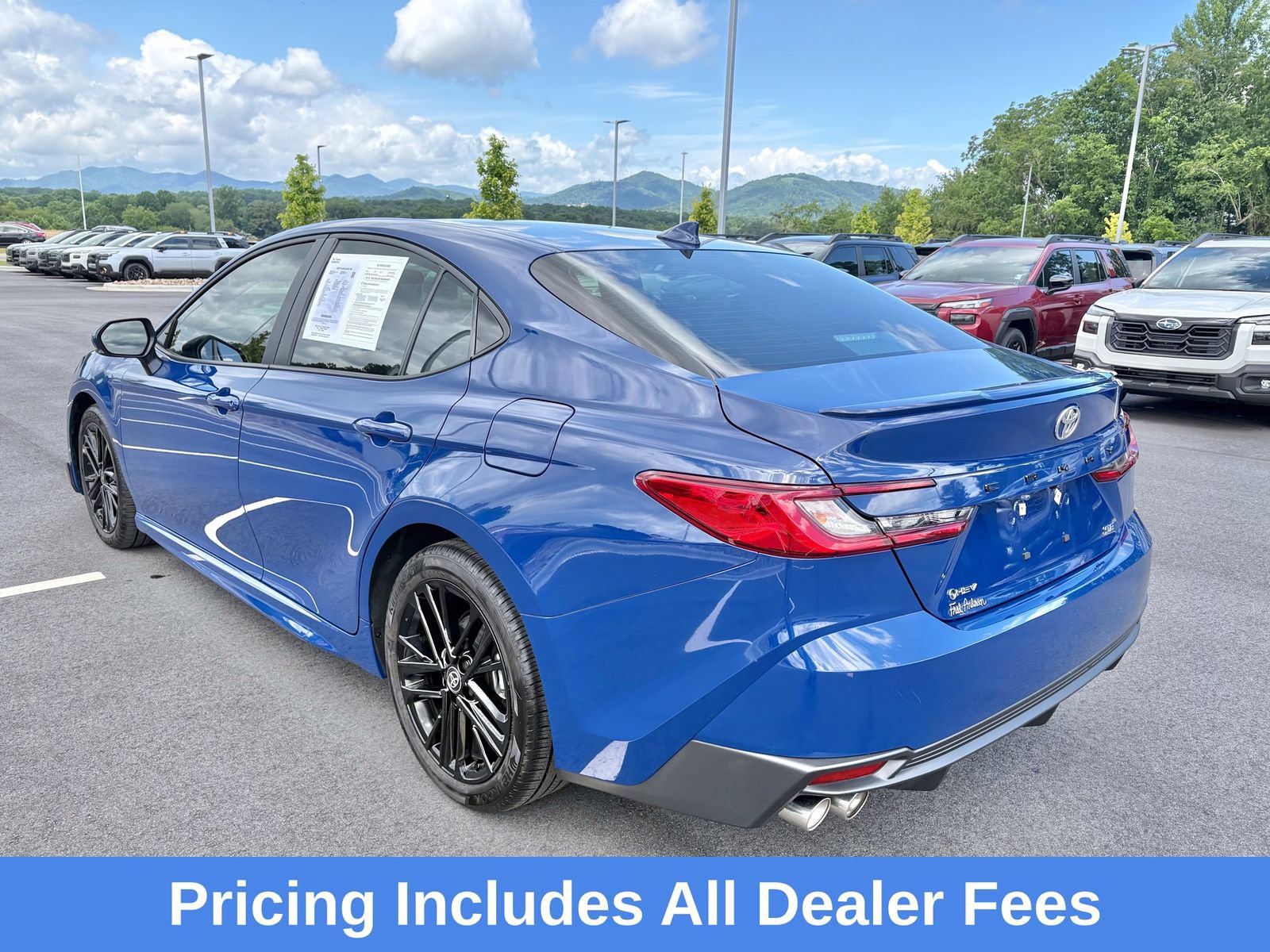 Used 2025 Toyota Camry SE FWD image 7