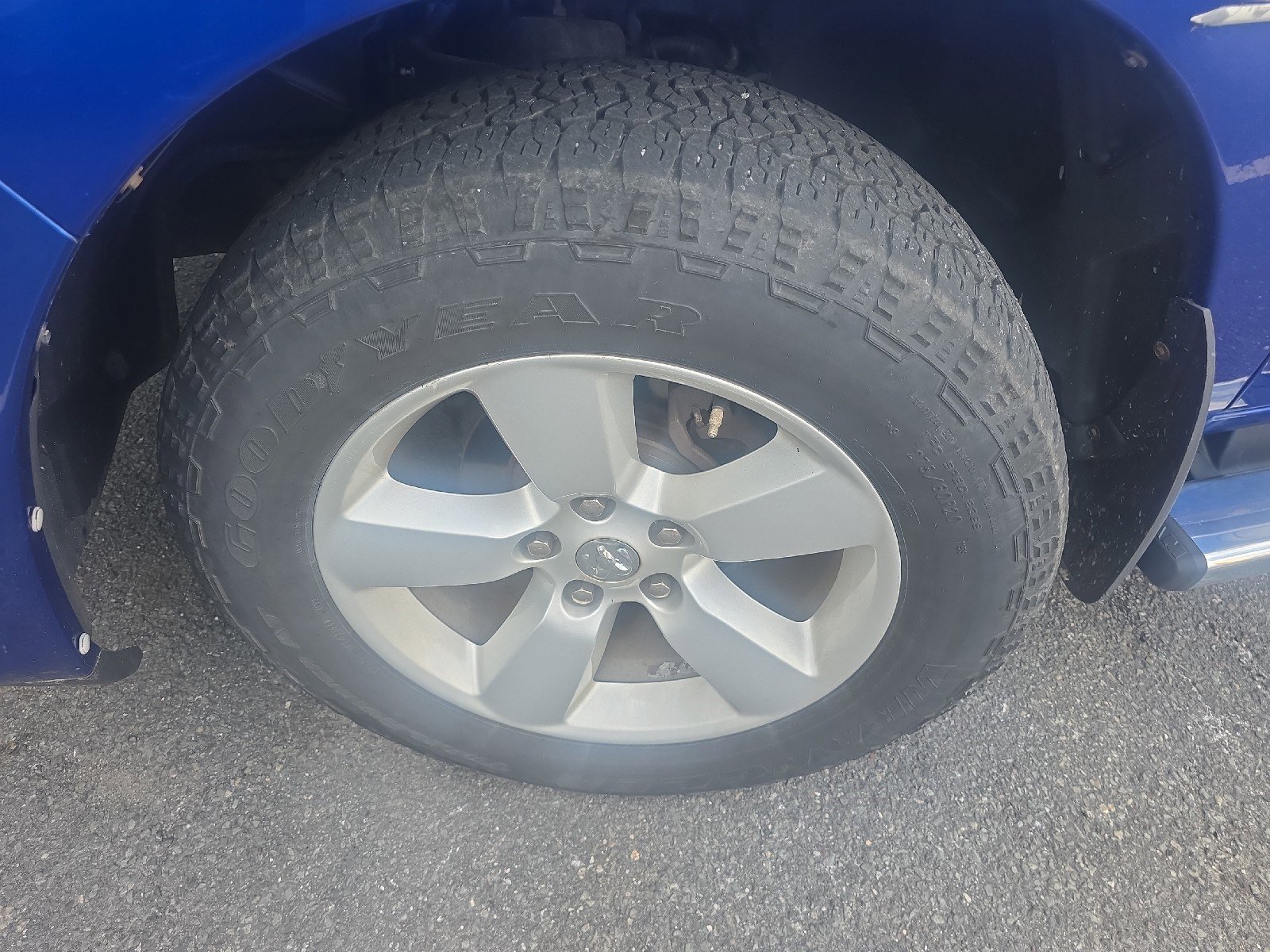 Used 2015 RAM 1500 Express image 2