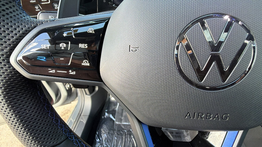 Used 2026 Volkswagen Golf AWD/4WD image 19