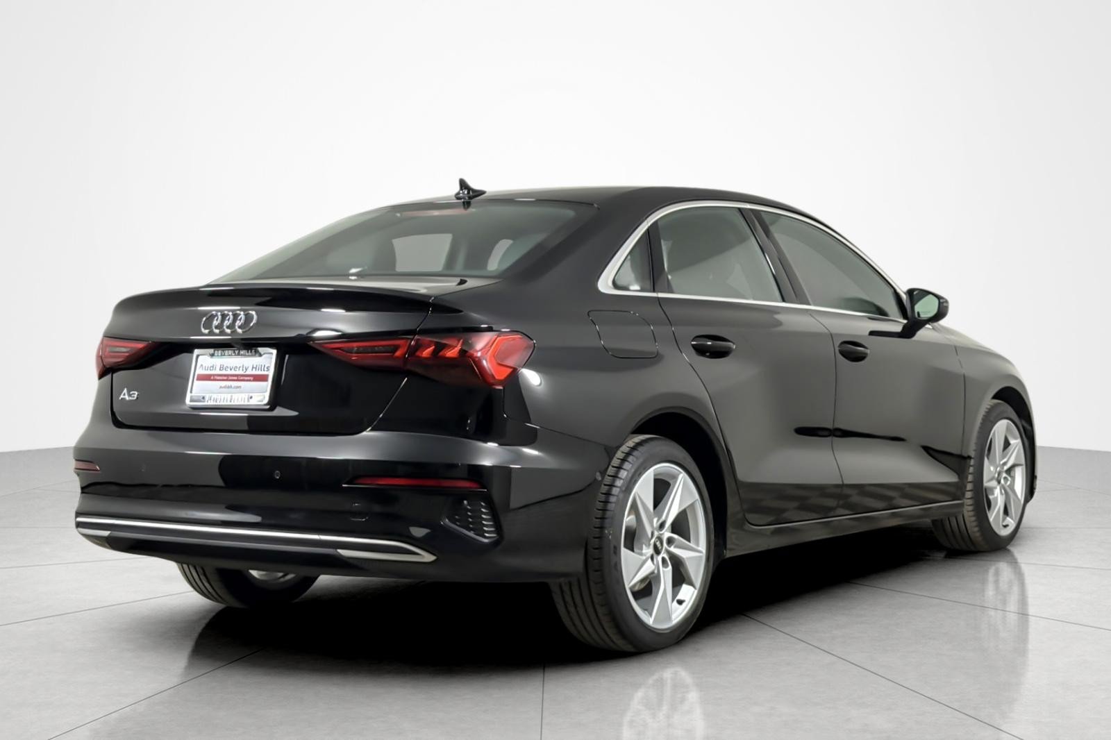 Used 2023 Audi A3 2.0T Premium w/ Convenience Package FWD image 5