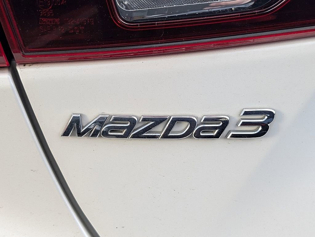 Used 2017 MAZDA MAZDA3 Touring image 14