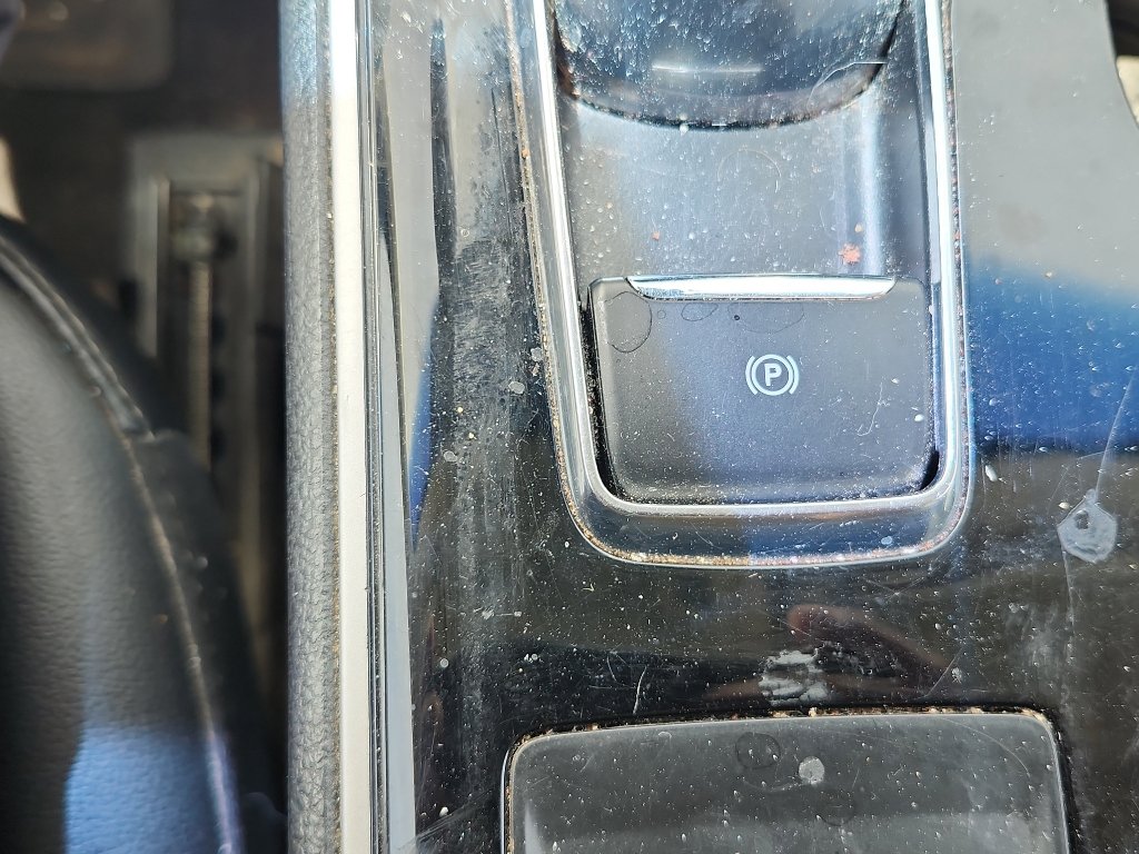 Used 2020 Ford Edge SEL image 31