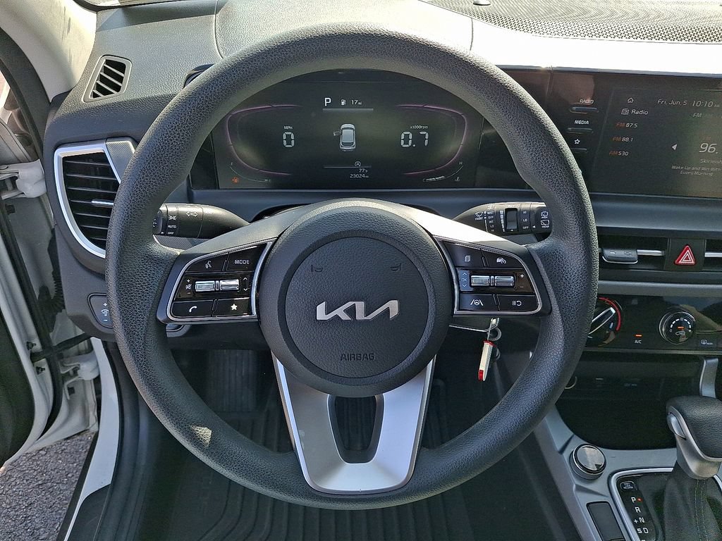 Certified 2024 Kia Seltos LX AWD/4WD image 16