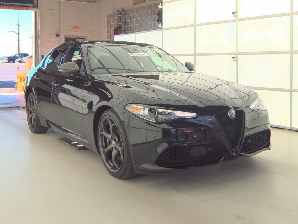 Used 2023 Alfa Romeo Giulia Estrema image 1