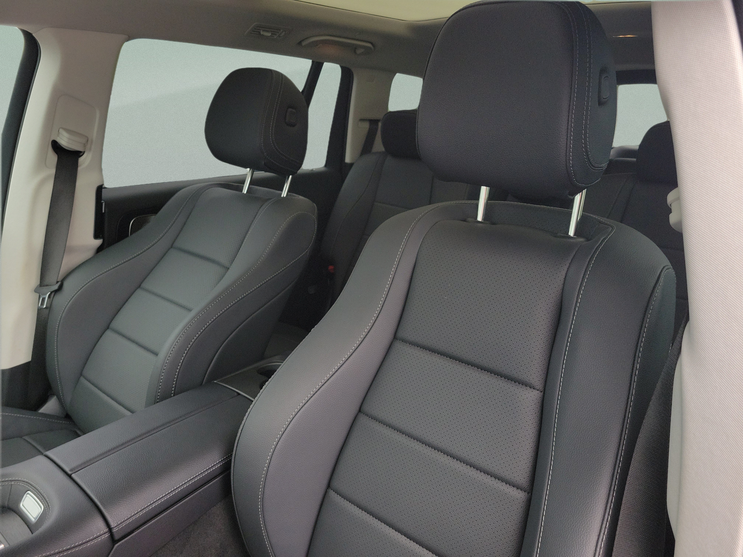 Certified 2026 Mercedes-Benz GLS 450 4MATIC image 18