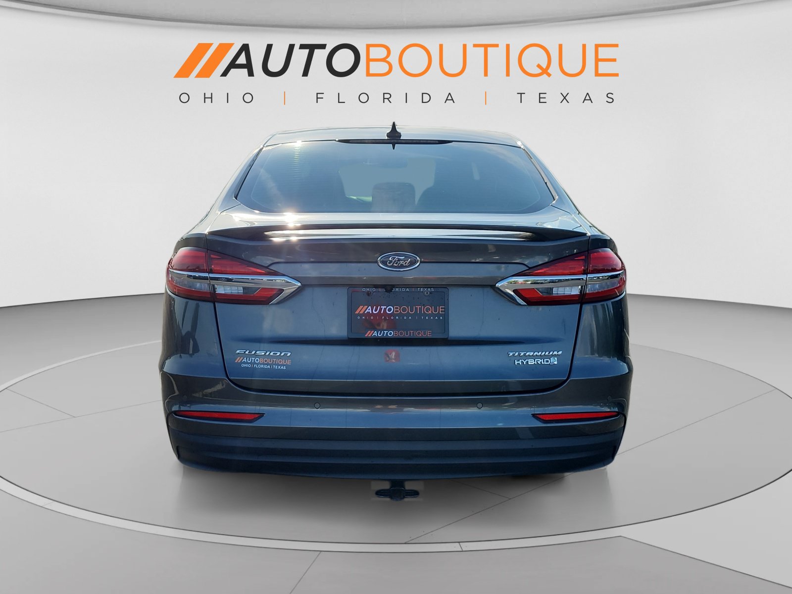 Used 2019 Ford Fusion Titanium FWD image 4