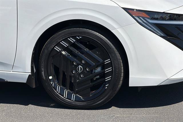 New 2027 Nissan Sentra SR w/ Floor Mat Package FWD image 29