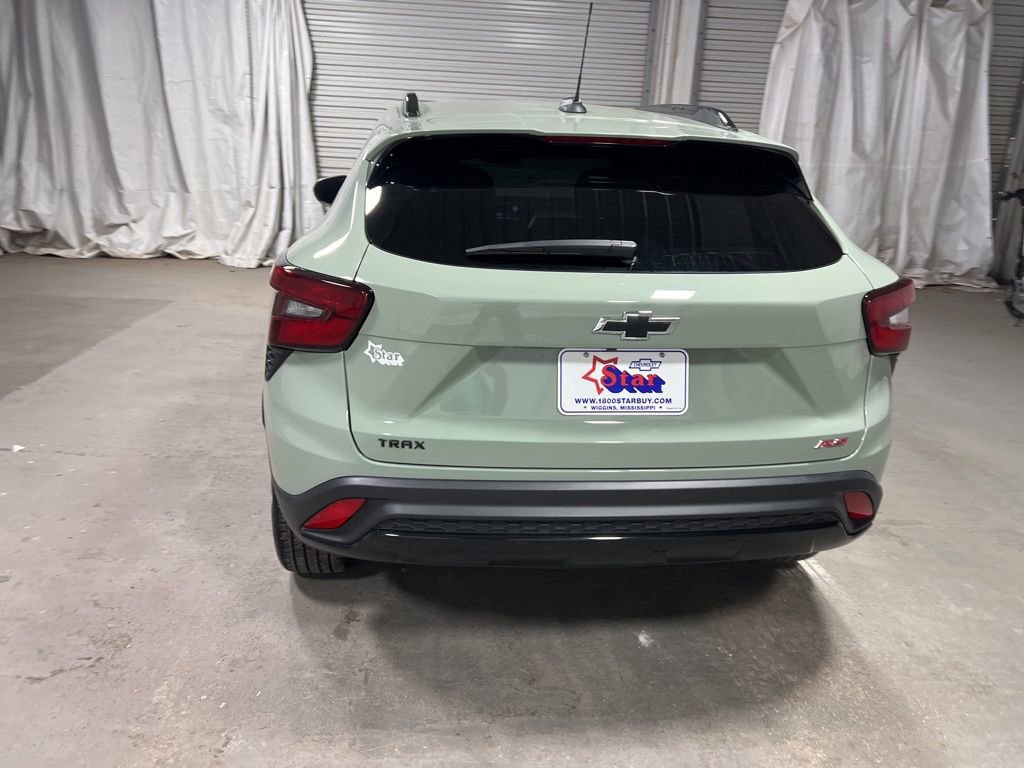 Used 2024 Chevrolet Trax RS FWD image 6