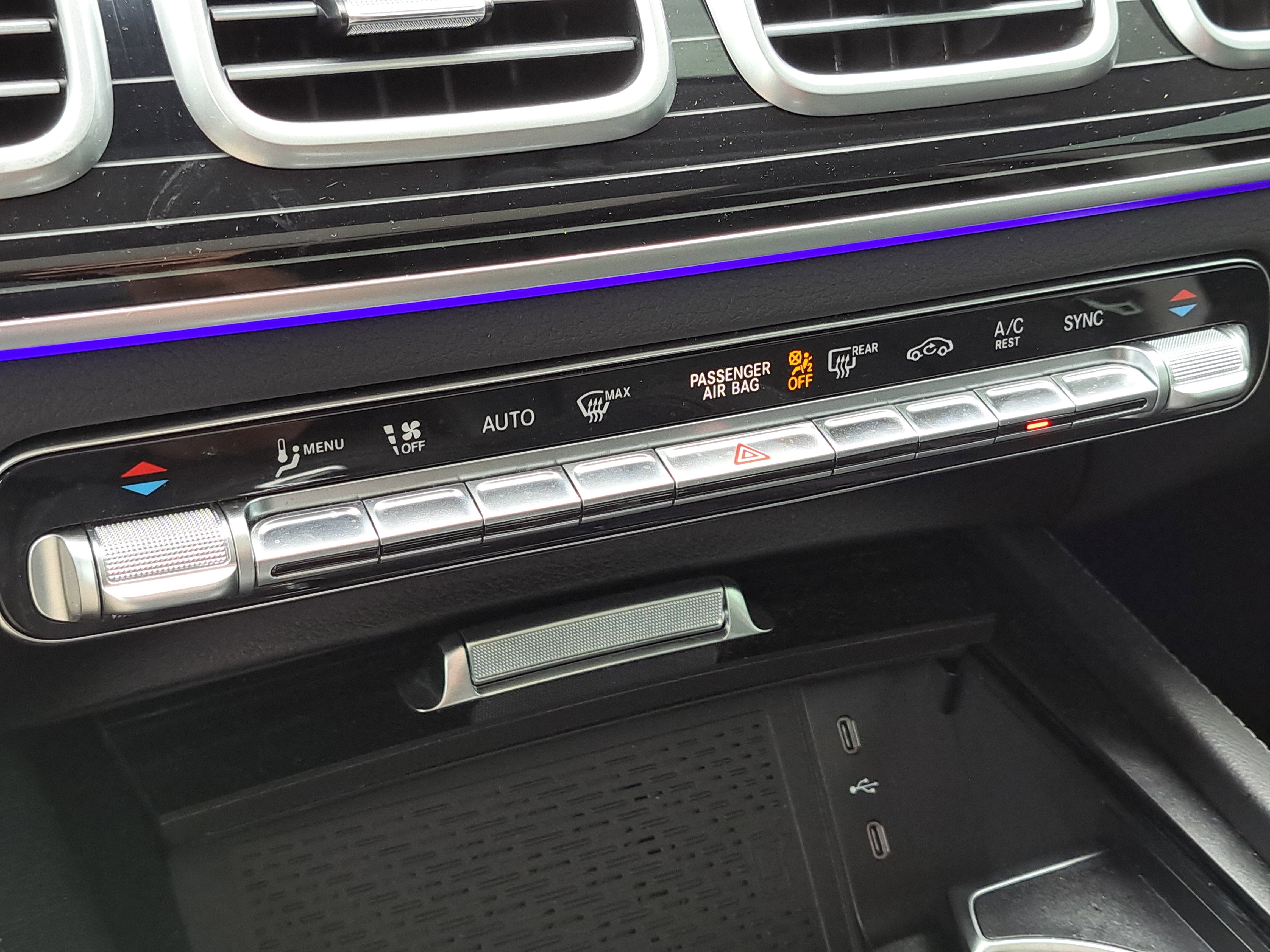 Used 2025 Mercedes-Benz GLS 450 4MATIC image 20