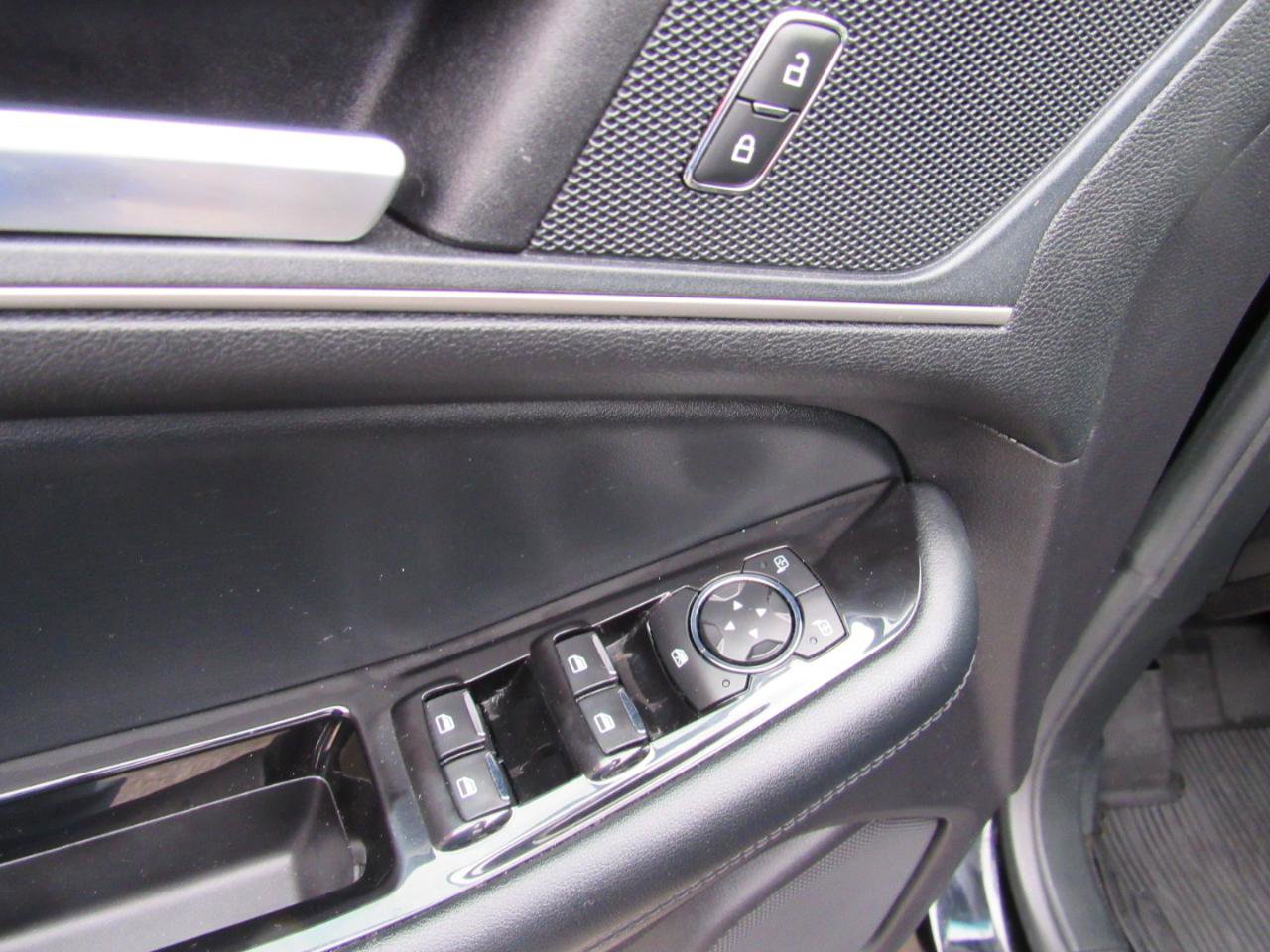 Used 2020 Ford Edge SEL w/ Convenience Package image 16