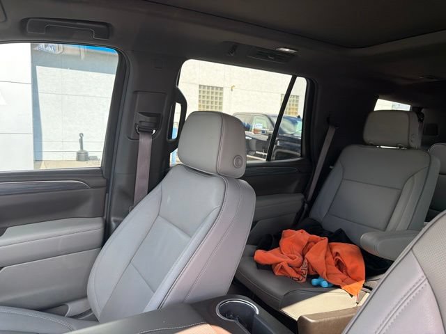 Used 2024 GMC Yukon SLT w/ SLT Luxury Package AWD/4WD image 53