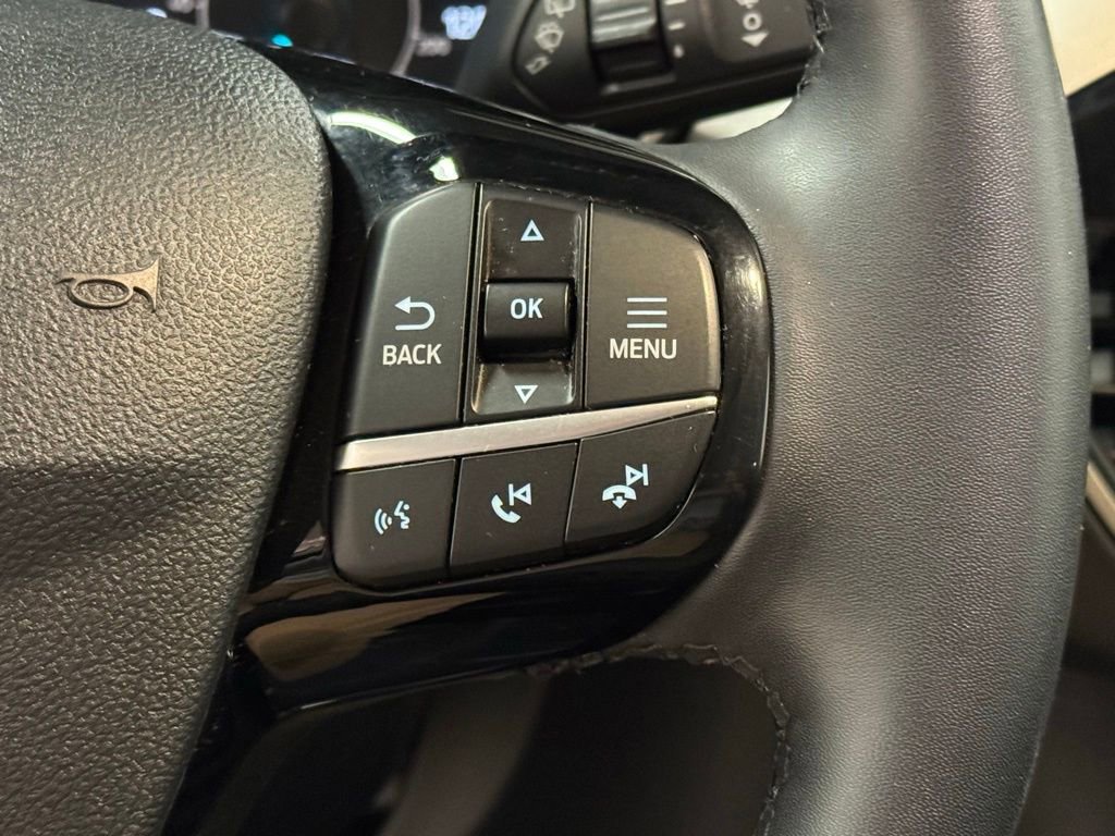 Used 2022 Ford Escape SEL w/ Equipment Group 302A image 35