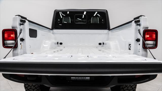 Used 2025 Jeep Gladiator Sport AWD/4WD image 45