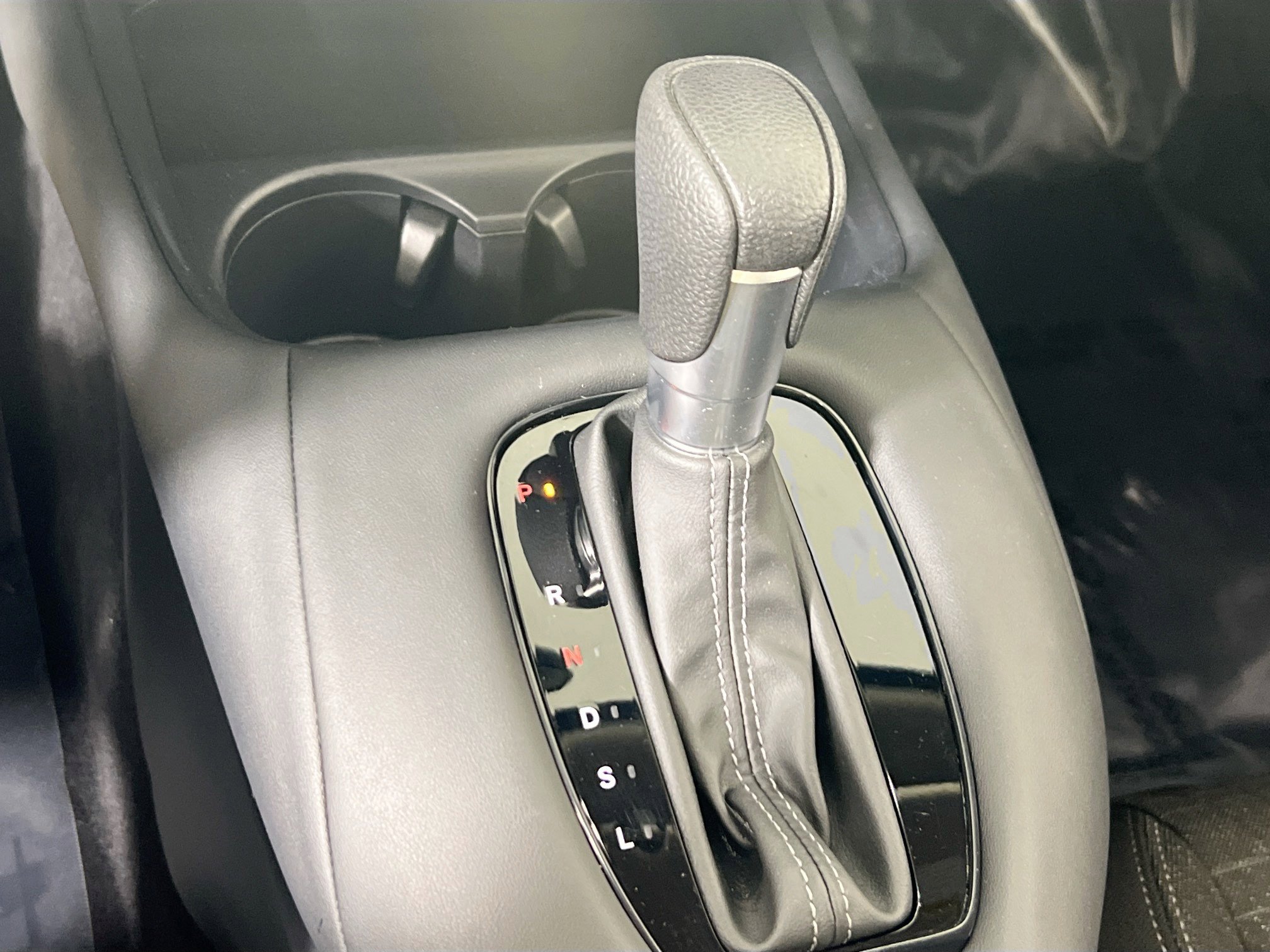Used 2023 Honda HR-V LX image 16