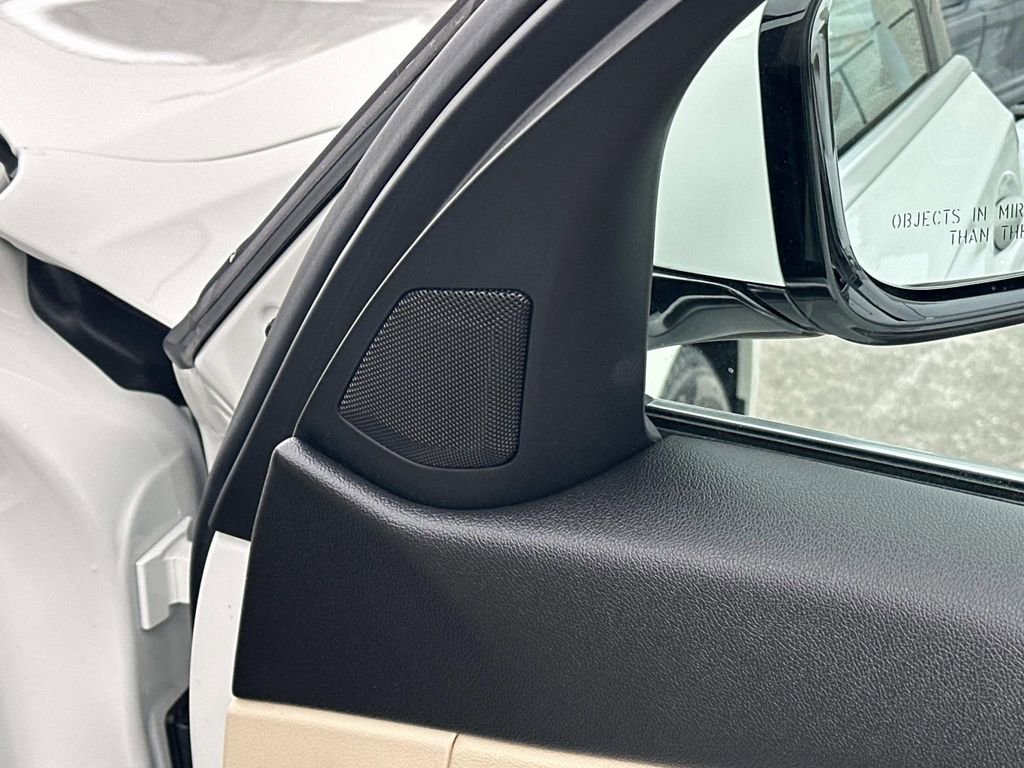 Used 2022 BMW 330i xDrive Sedan w/ Premium Package image 39