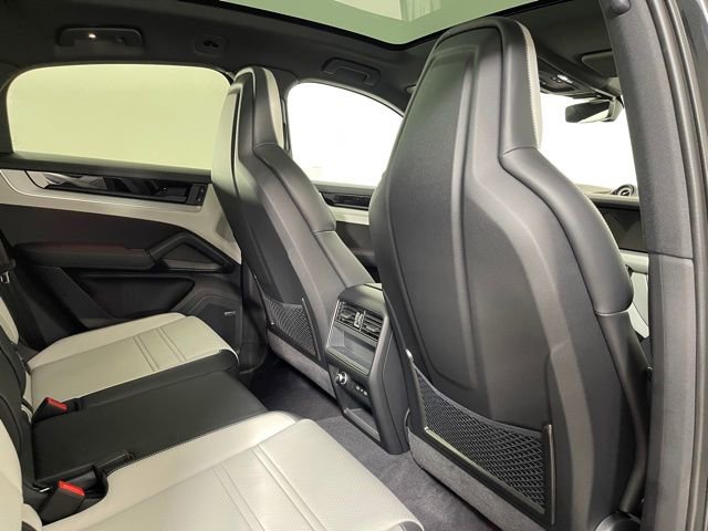 New 2026 Porsche Cayenne E-Hybrid Coupe image 21