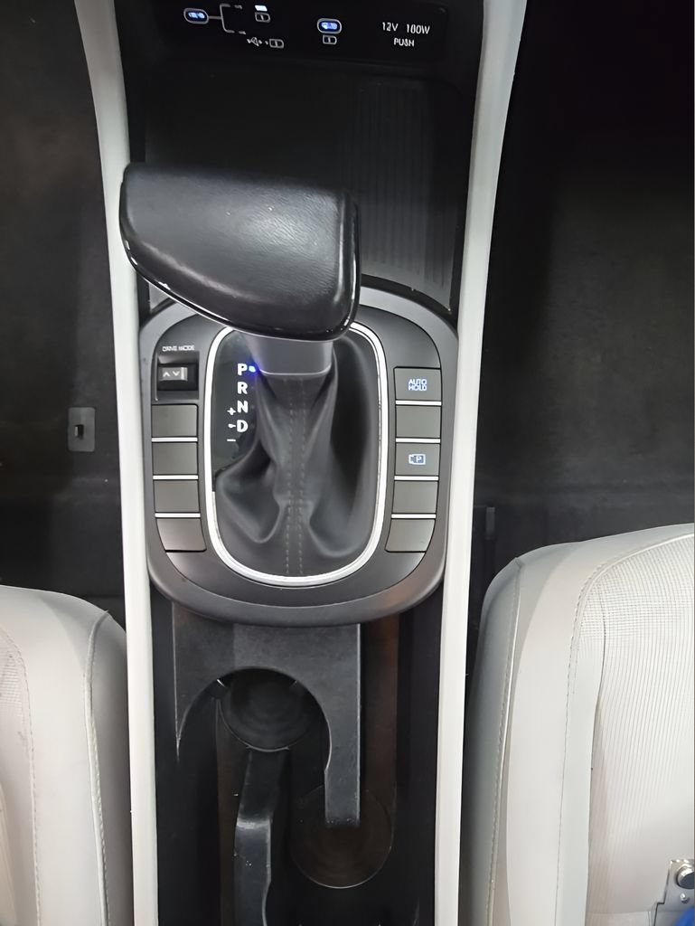 Used 2024 Hyundai Kona SEL FWD image 25