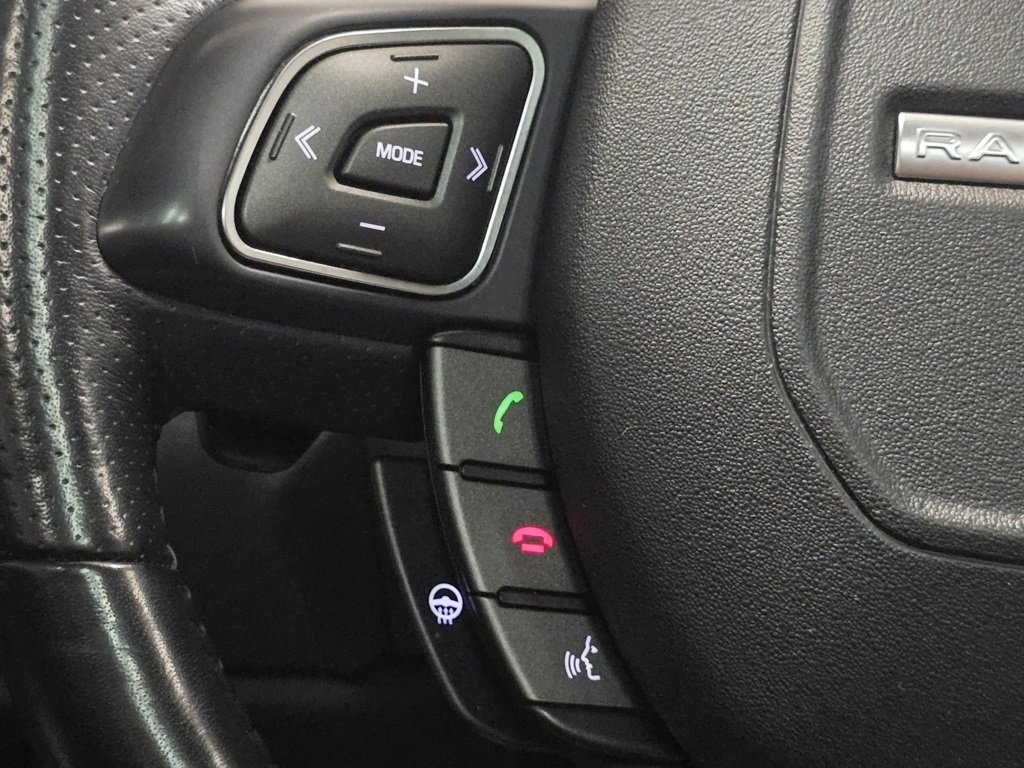 Used 2017 Land Rover Range Rover Evoque HSE Dynamic image 9