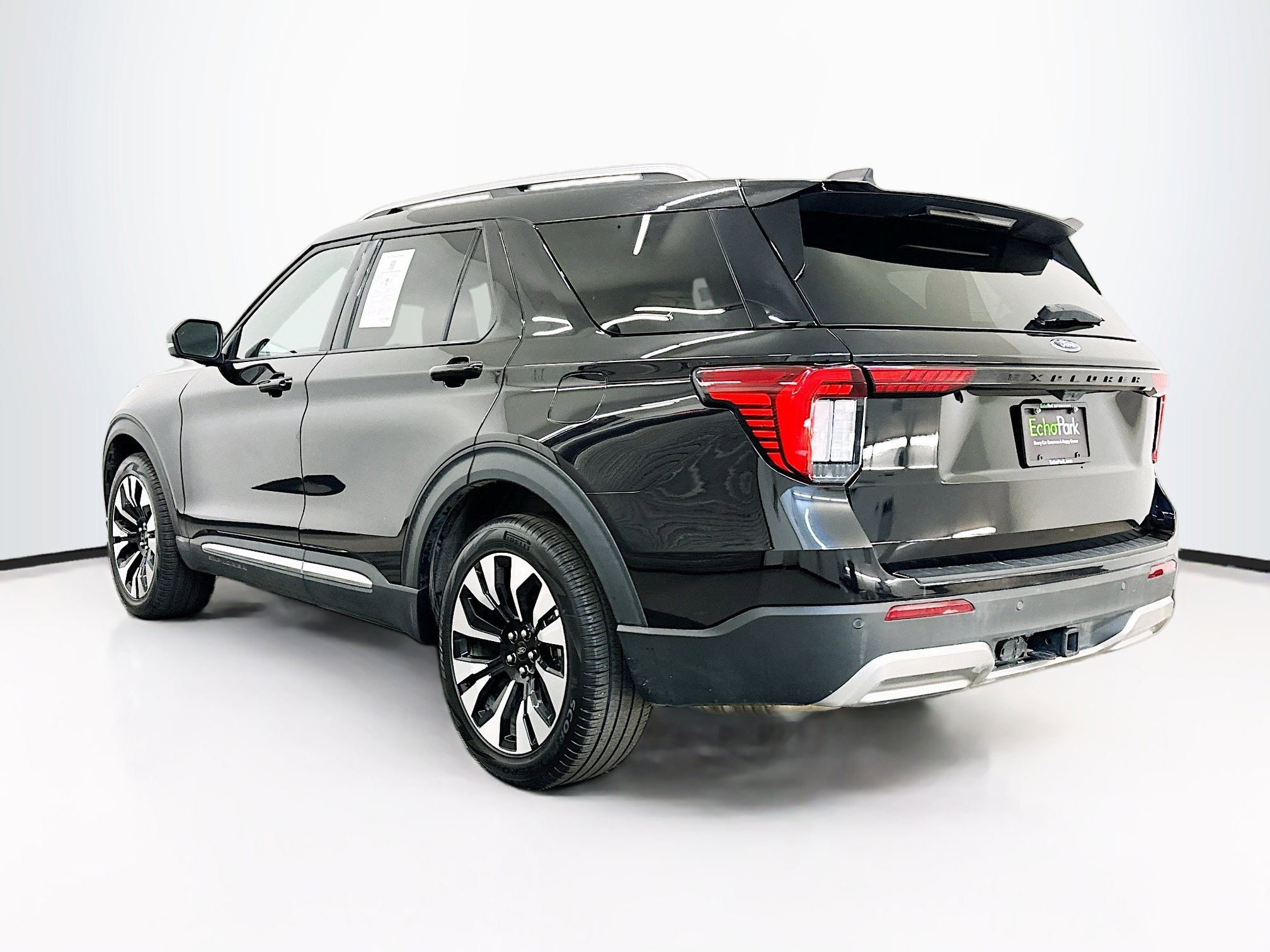 Used 2025 Ford Explorer Platinum w/ LUX Leather Package image 5