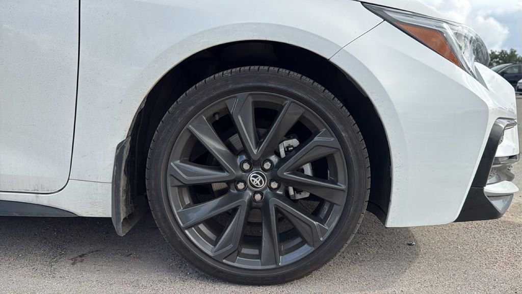 Certified 2025 Toyota Corolla SE w/ SE Premium Package FWD image 6