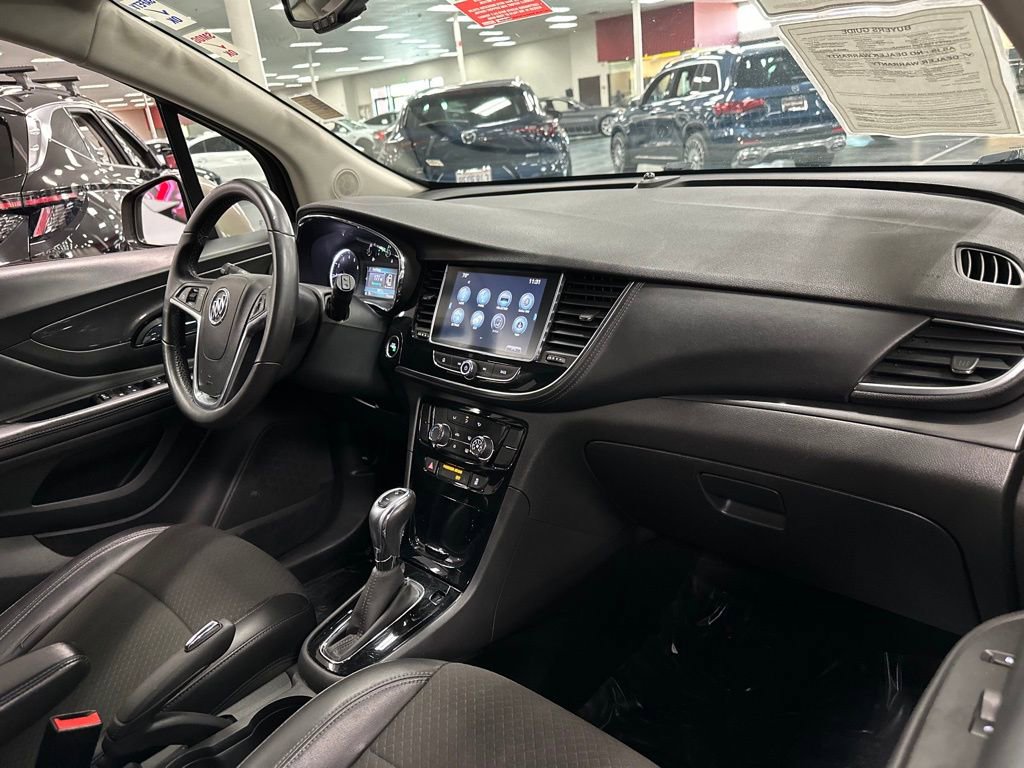 Used 2018 Buick Encore Preferred image 32