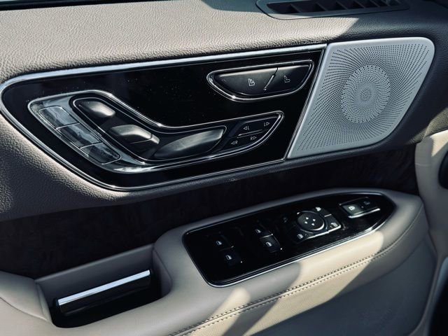 Used 2024 Lincoln Navigator L Reserve image 15