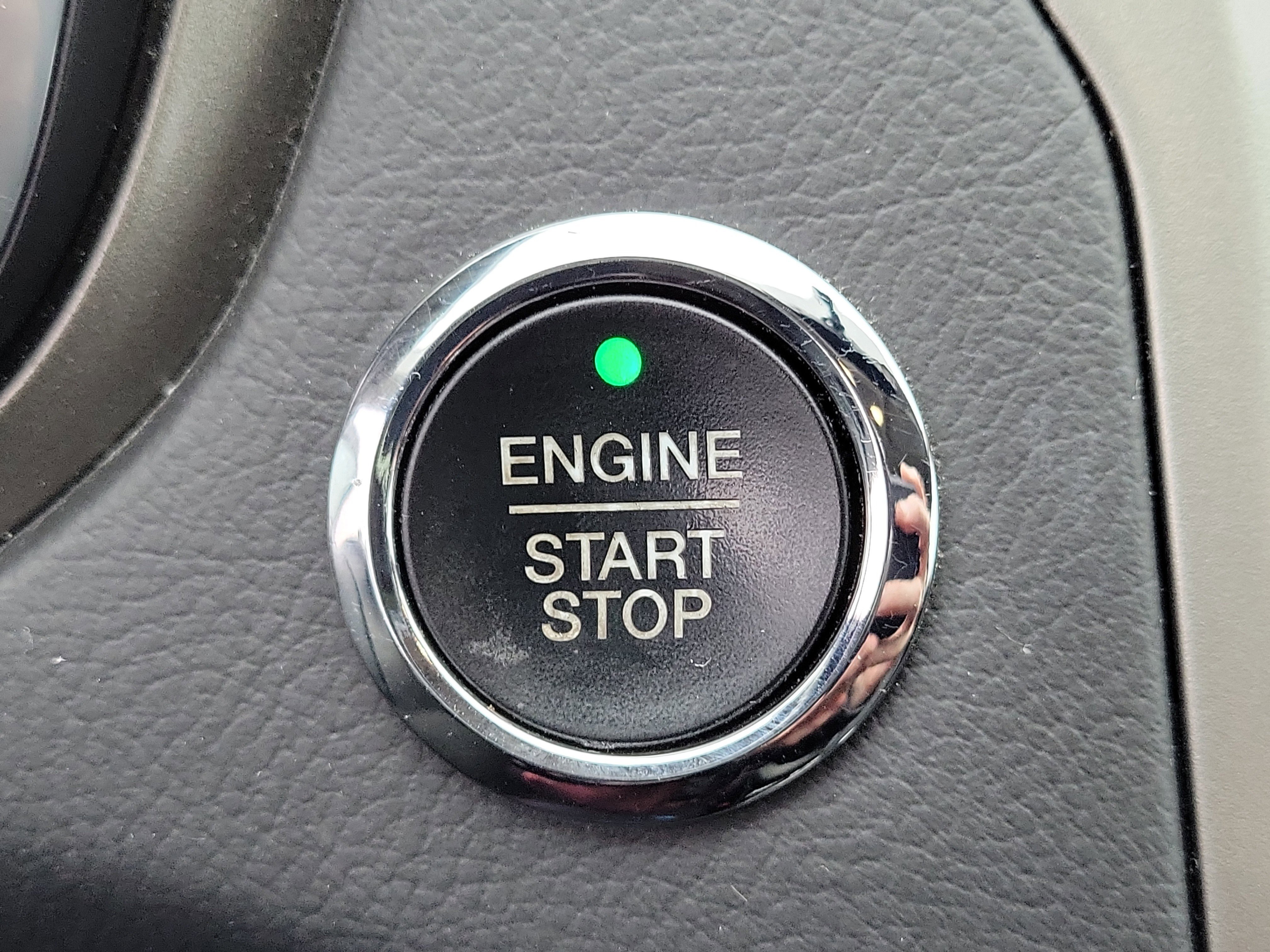 Used 2015 Ford Fusion SE w/ Equipment Group 502A image 31