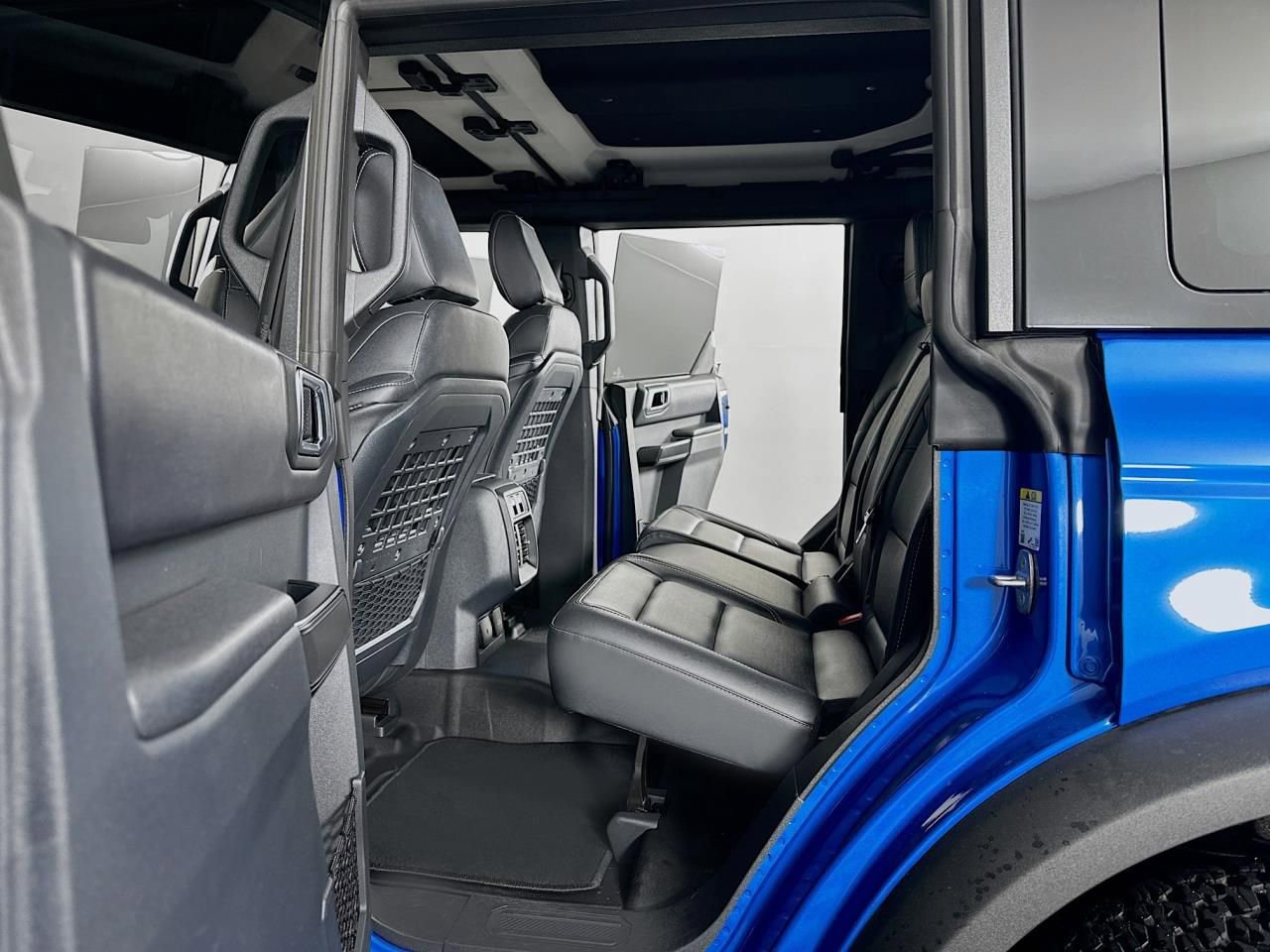 Used 2025 Ford Bronco Badlands image 30