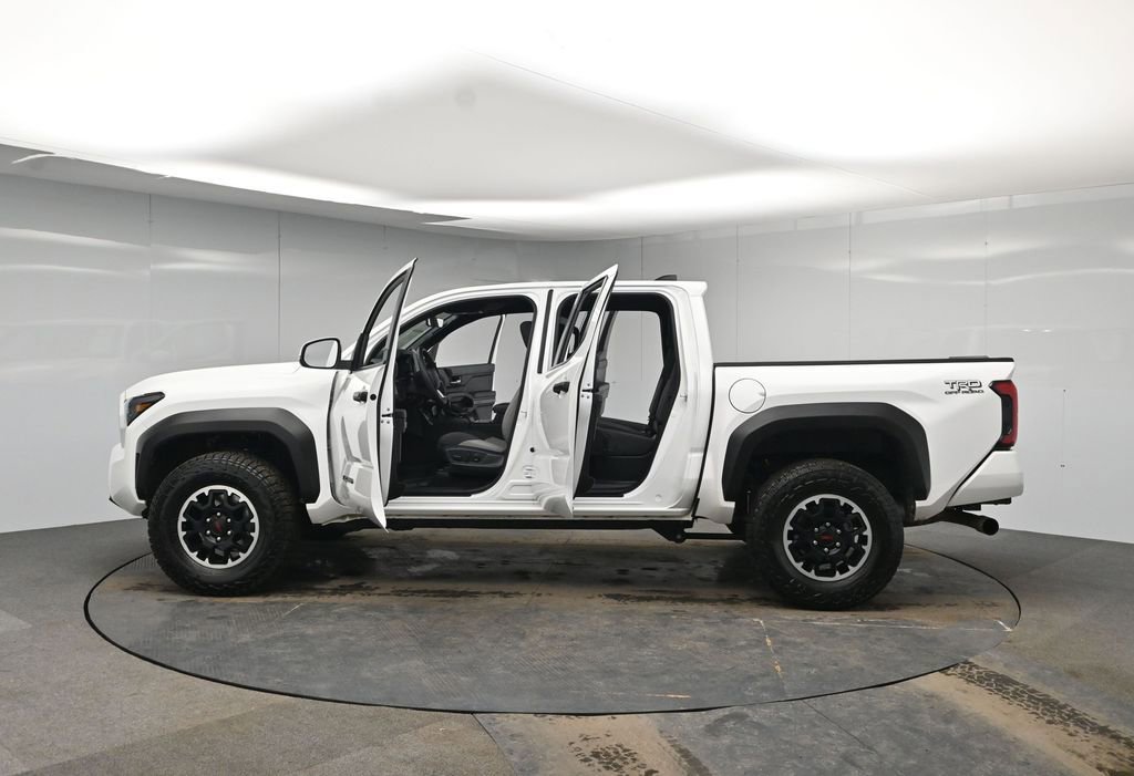Used 2025 Toyota Tacoma TRD Off-Road w/ TRD Off Road Upgrade Package image 45