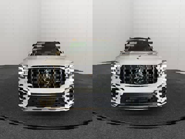 Used 2026 Mercedes-Benz GLB 35 AMG 4MATIC image 2