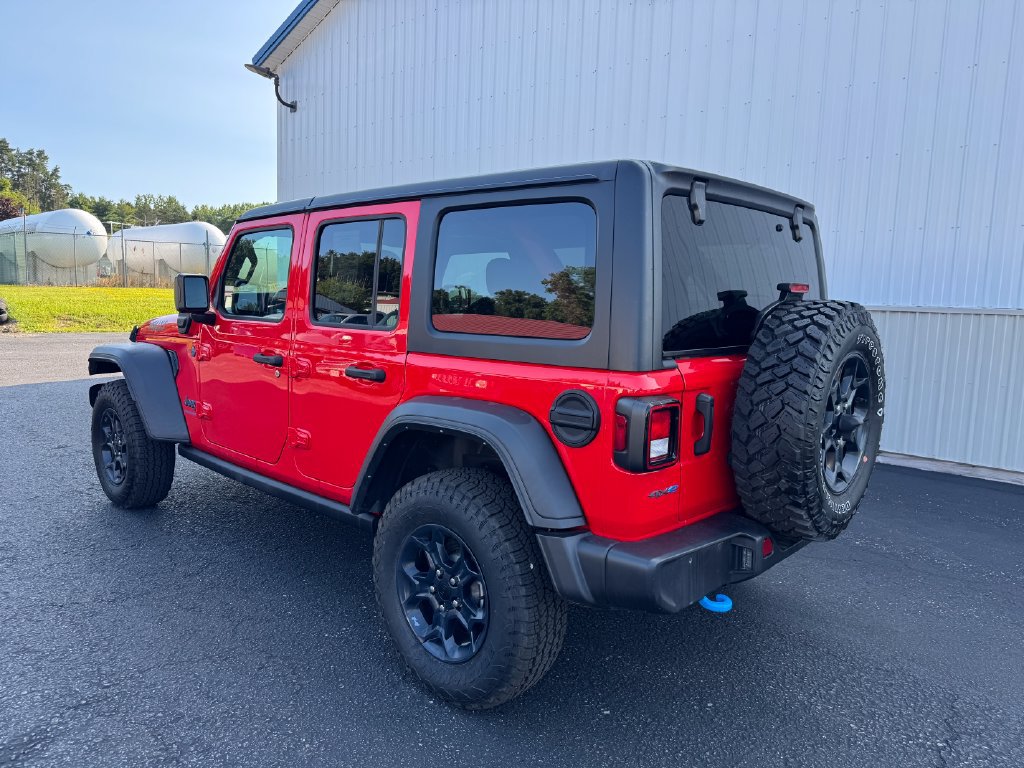 Used 2023 Jeep Wrangler Unlimited w/ Cold Weather Group AWD/4WD image 5
