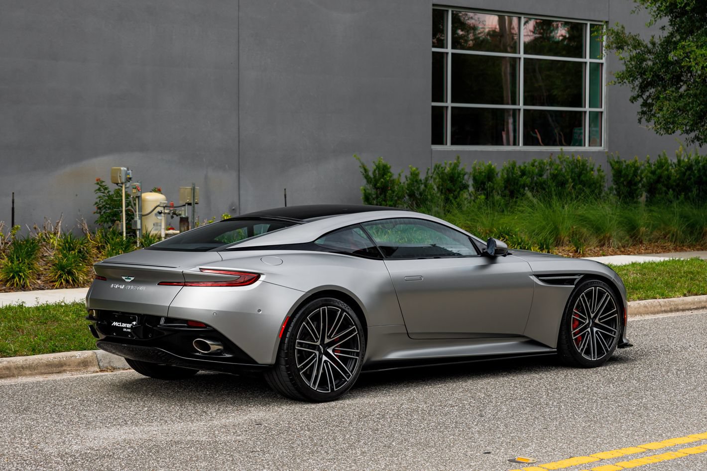 Used 2024 Aston Martin DB12 Coupe RWD image 7
