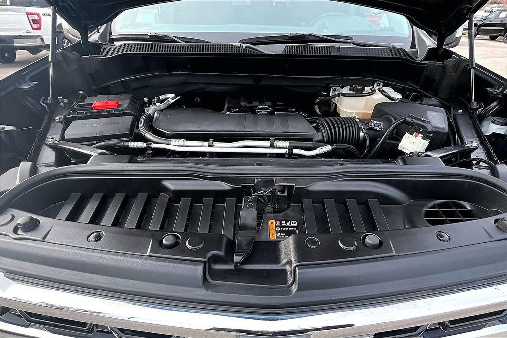 Used 2024 Chevrolet Silverado 1500 LT image 10