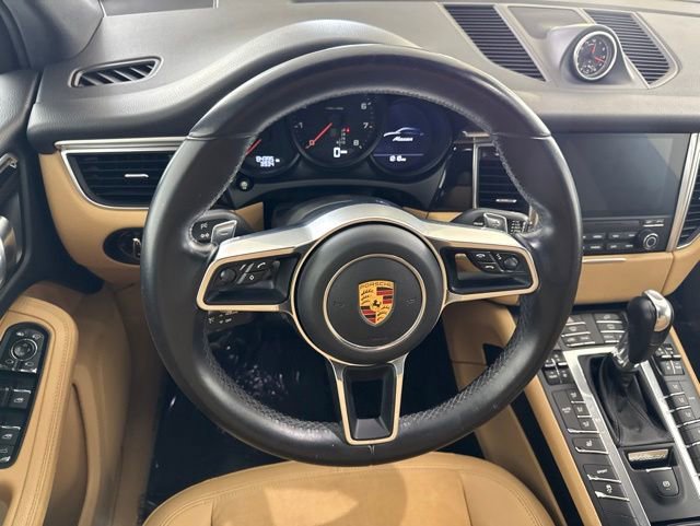 Used 2018 Porsche Macan AWD/4WD image 29
