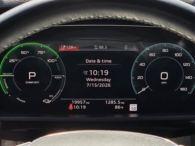 Used 2024 Audi Q8 e-tron Prestige AWD/4WD image 20