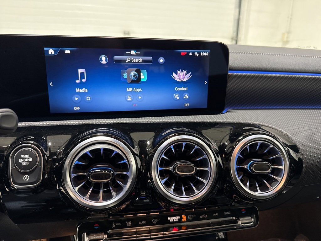 Used 2025 Mercedes-Benz CLA 250 4MATIC w/ Exclusive Package image 21